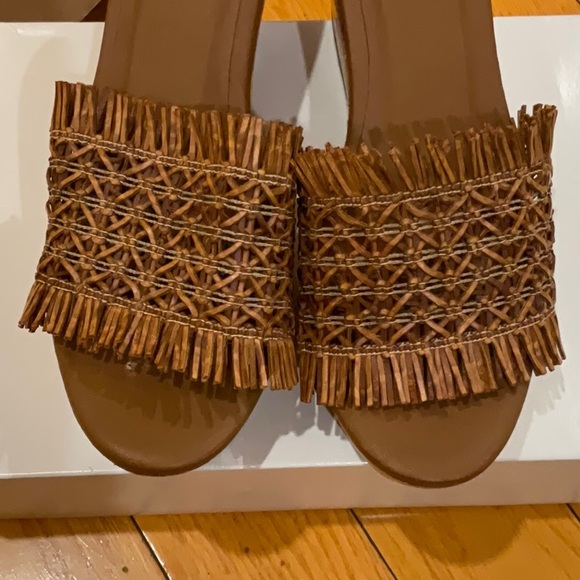 Kaanas Cuevas Sandals in Cafe Size: 6 - Picture 15 of 15